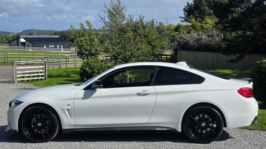 BMW 4 Series Gran Coupe Coupe 3.0 435D Xdrive M Sport Coupe 2018 White #2