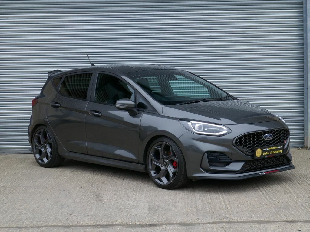 Ford Fiesta Titanium Red #56