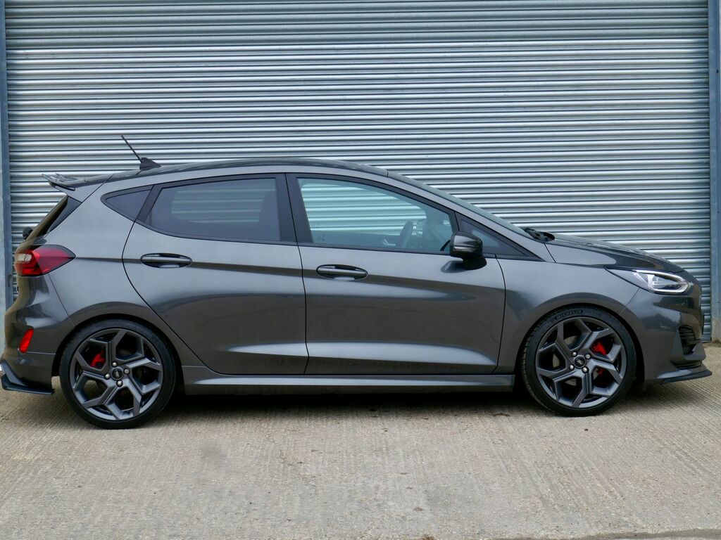 Ford Fiesta Titanium Red #21