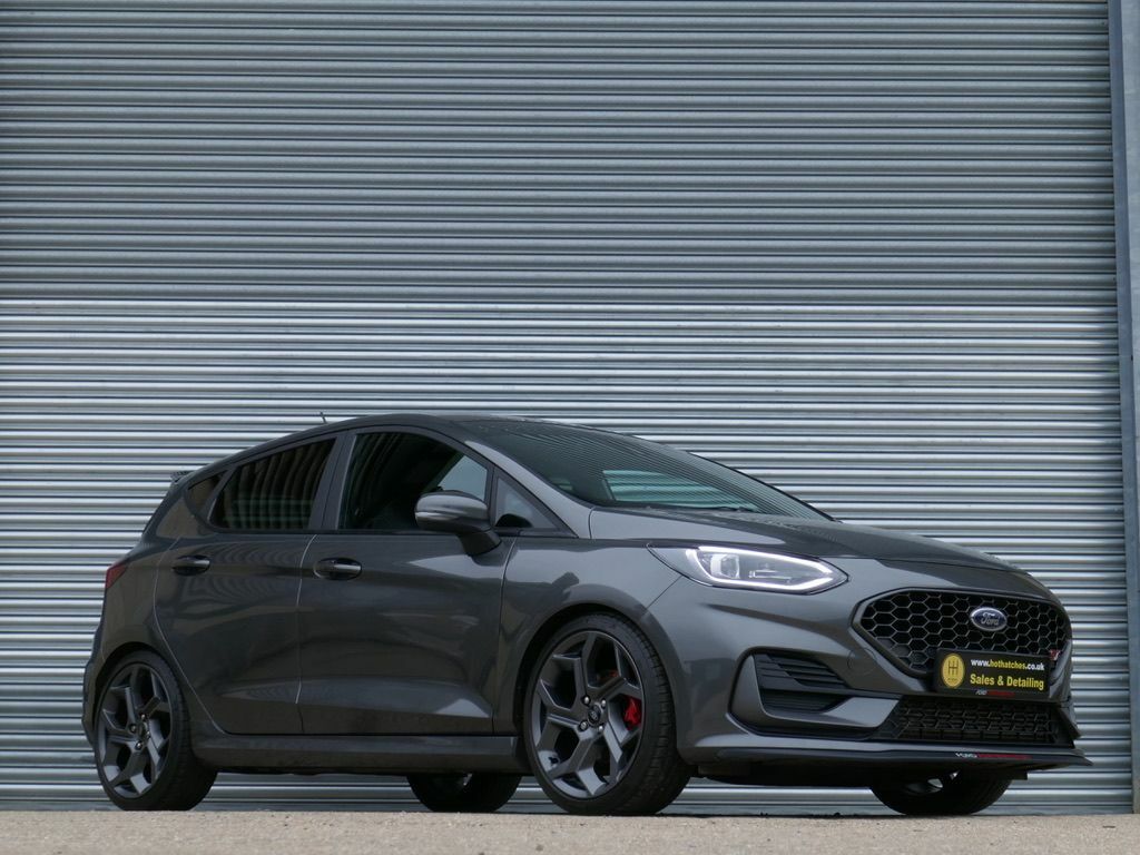 Ford Fiesta Titanium Red #58