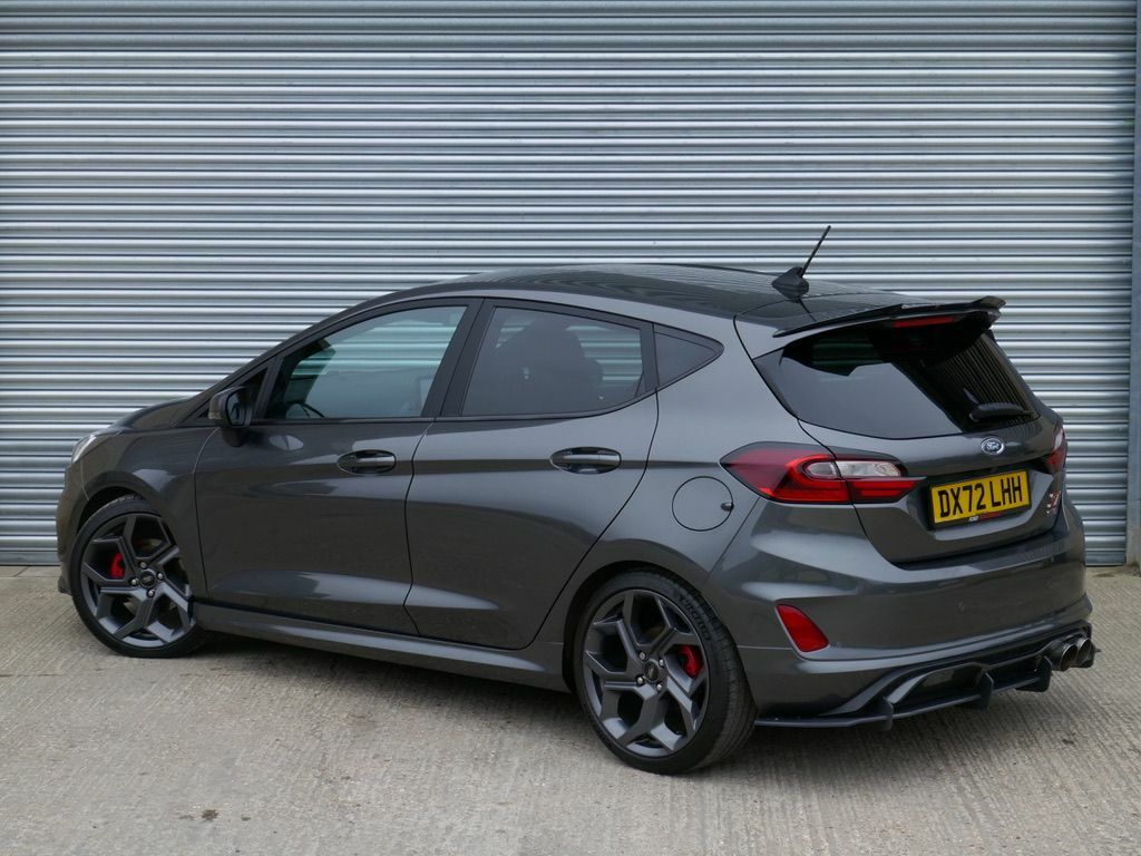 Ford Fiesta Titanium Red #75