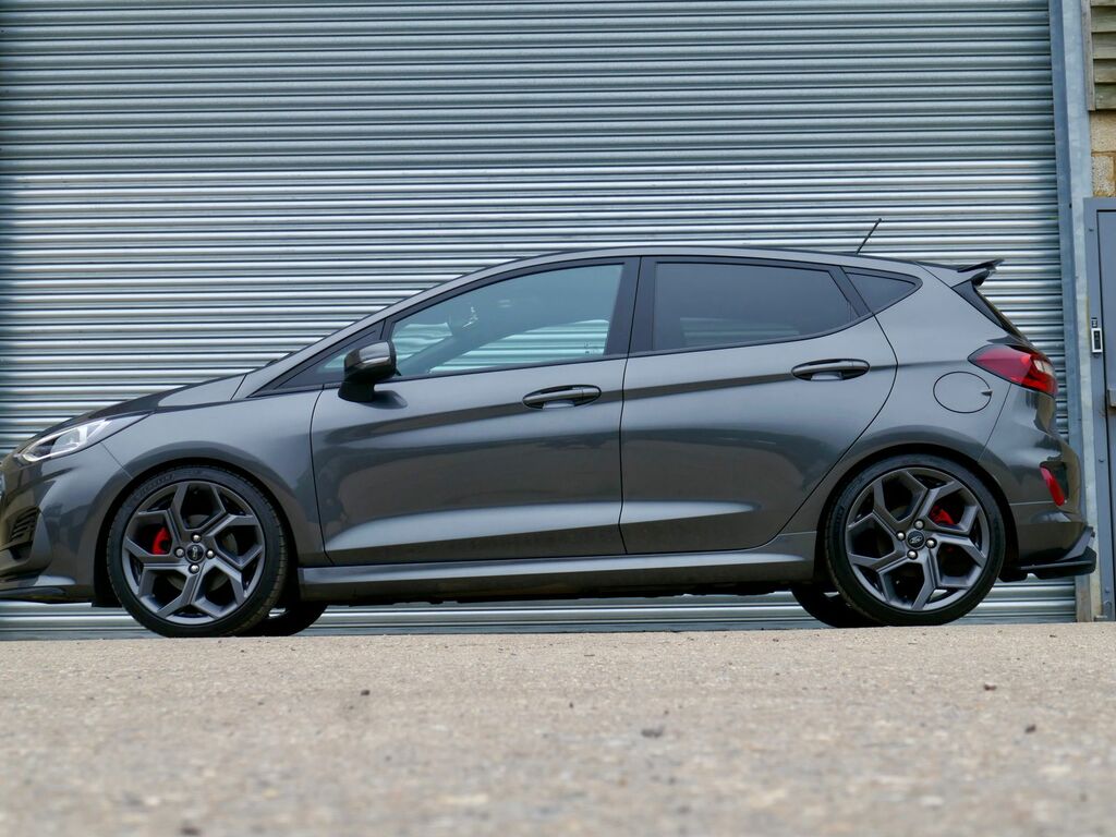 Ford Fiesta Titanium Red #37