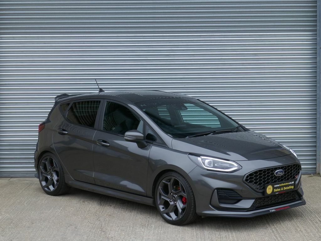 Ford Fiesta Titanium Red #57