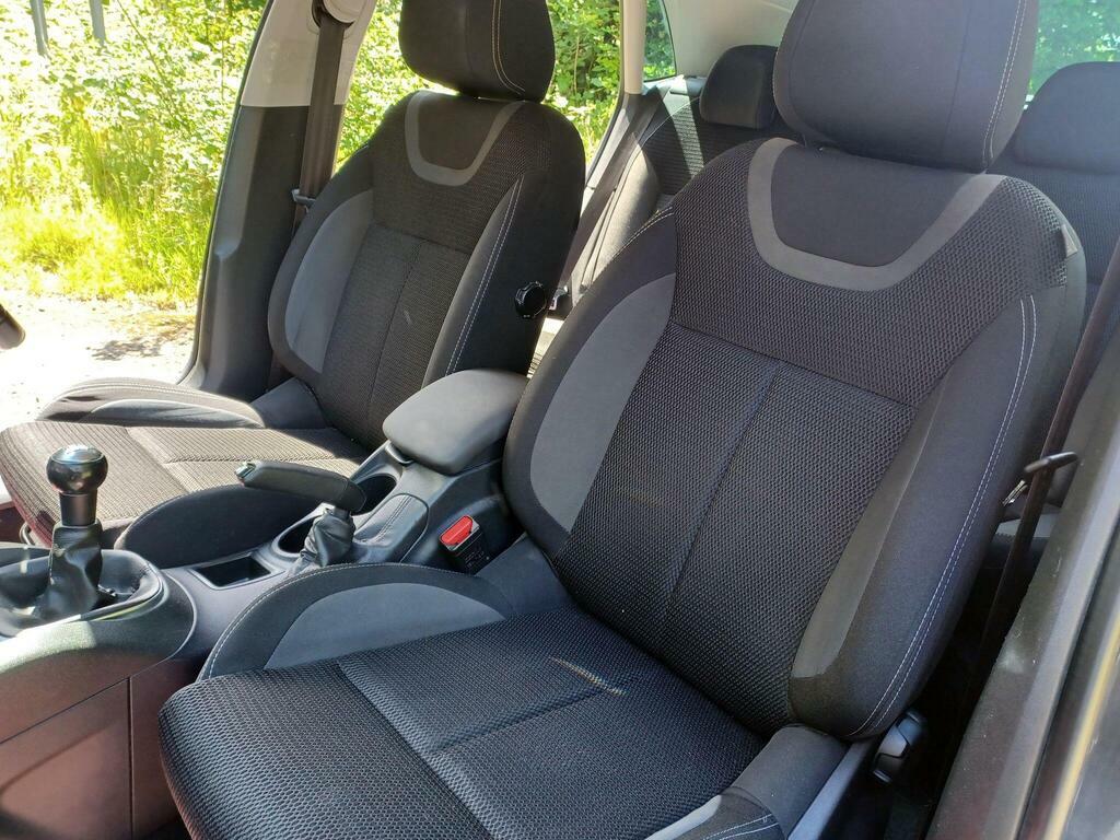 Citroen C4 1.6 Bhdi 120 Bhp Feel  #9
