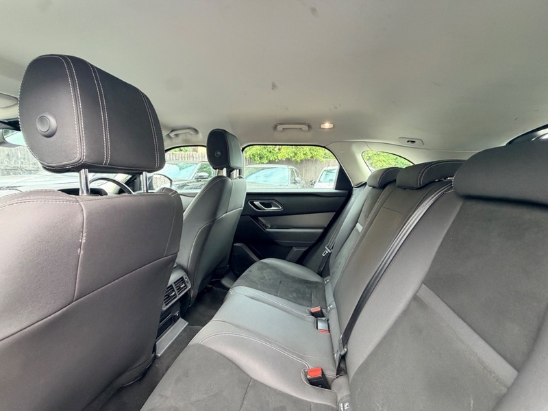 Land Rover Range Rover Velar Core Black #3