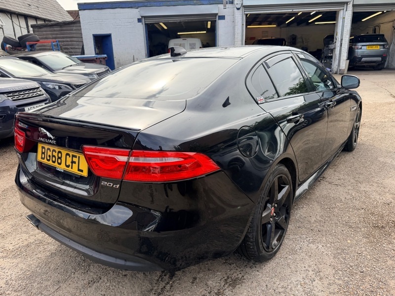 Jaguar XE R-sport Red #14