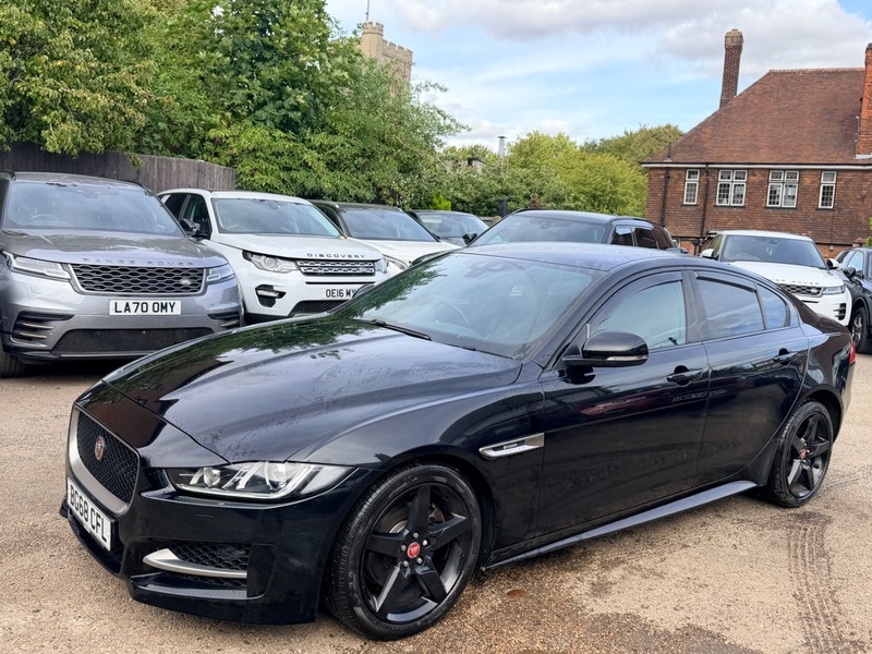 Jaguar XE R-sport Red #16