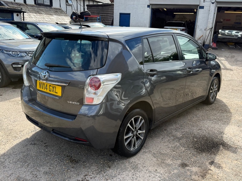 Toyota Verso D-4d Icon Grey #6