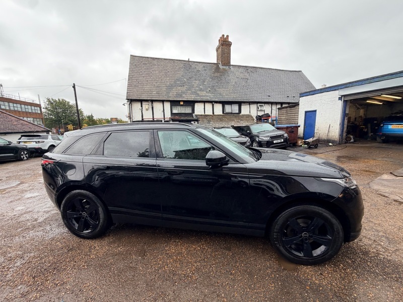 Land Rover Range Rover Velar Core Black #3