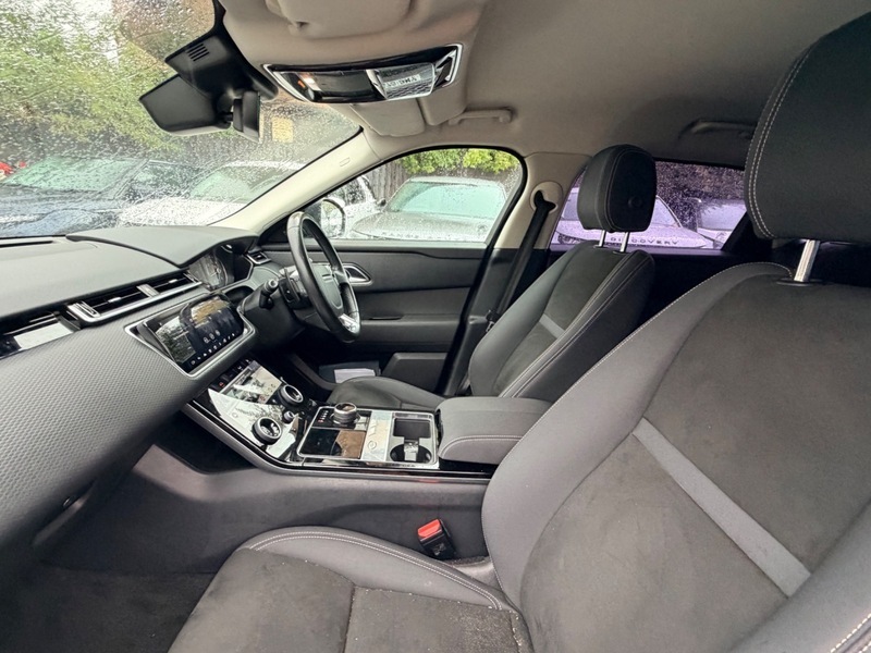 Land Rover Range Rover Velar Core Black #4