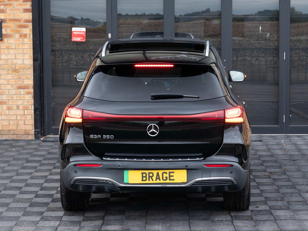 Mercedes-Benz EQA 250 66.5Kwh Amg Line Black #5