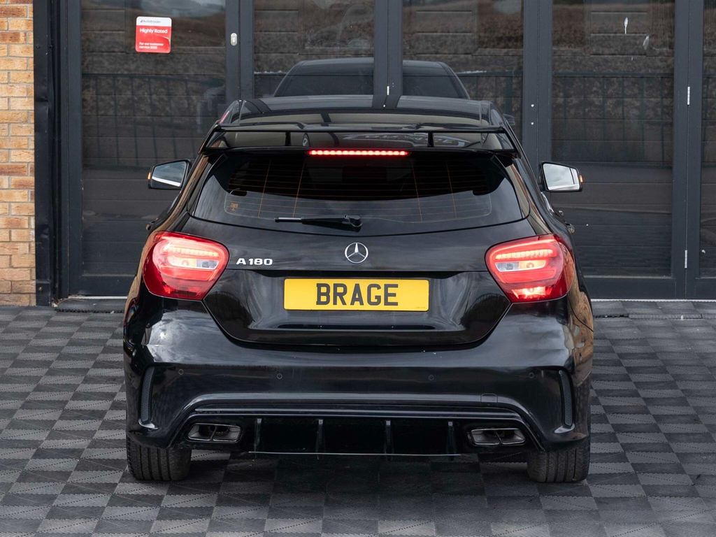 Mercedes-Benz A Class 1.6 Amg Line Executive 7G-dct Euro 6 Ss Black #4