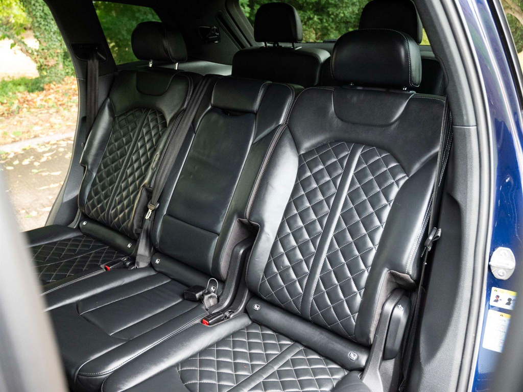 Audi SQ7 4L Vorsprung Black #48
