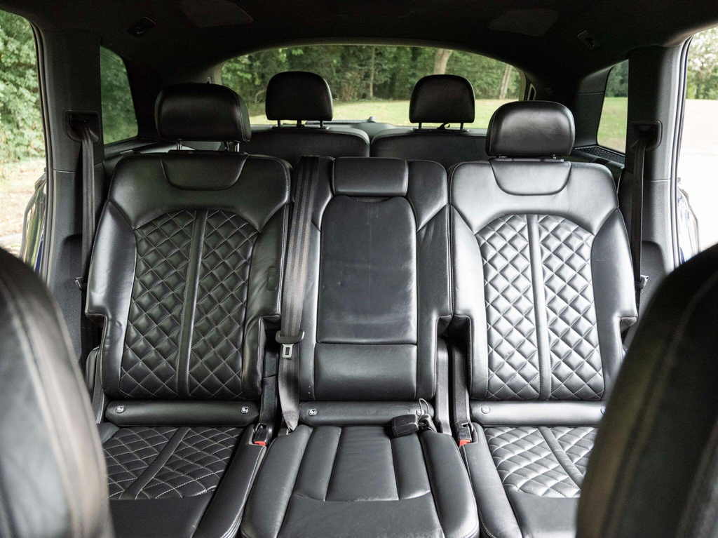 Audi SQ7 4L Vorsprung Black #47