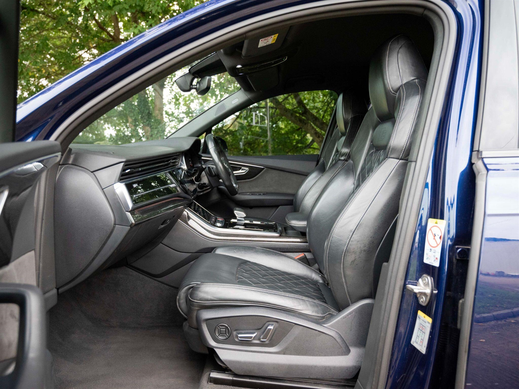 Audi SQ7 4L Vorsprung Black #30