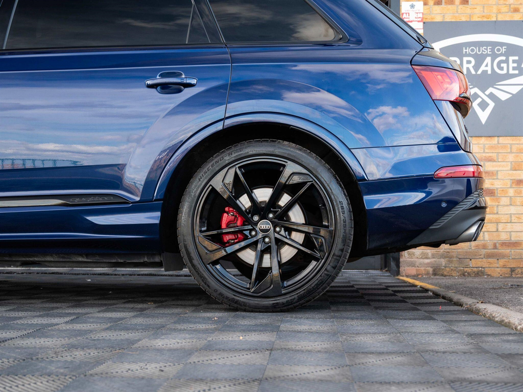 Audi SQ7 4L Vorsprung Black #60