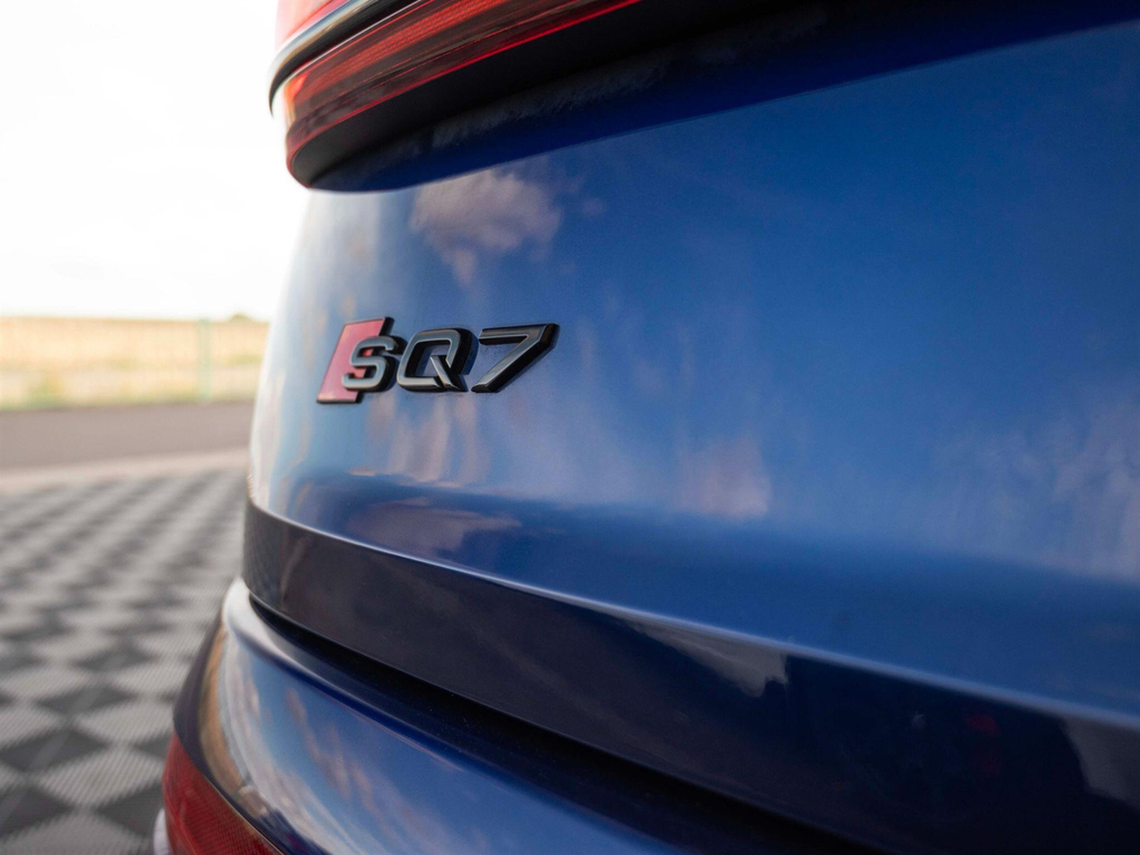 Audi SQ7 4L Vorsprung Black #93