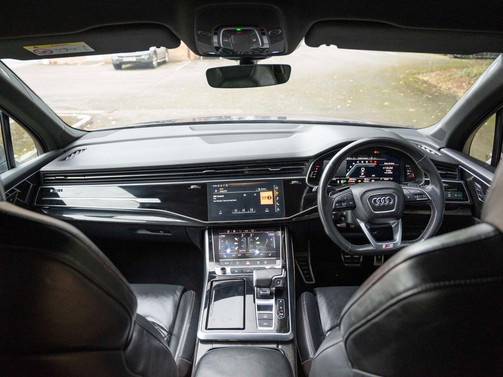 Audi SQ7 4L Vorsprung Black #46