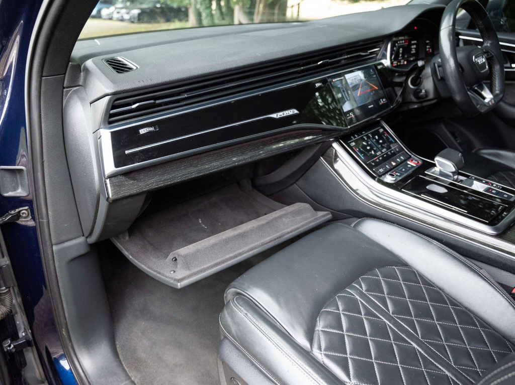 Audi SQ7 4L Vorsprung Black #33