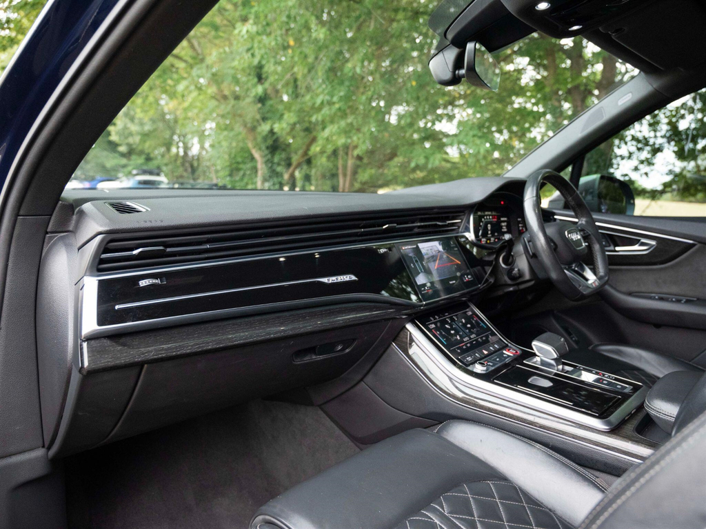 Audi SQ7 4L Vorsprung Black #31