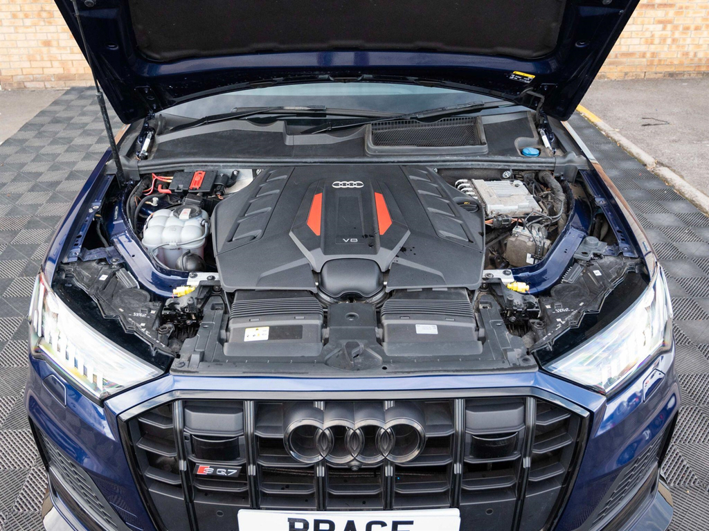 Audi SQ7 4L Vorsprung Black #24