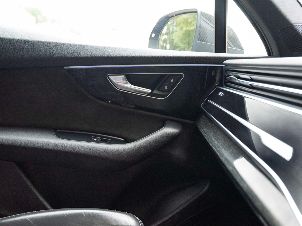 Audi SQ7 4L Vorsprung Black #27