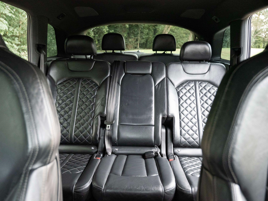 Audi SQ7 4L Vorsprung Black #44