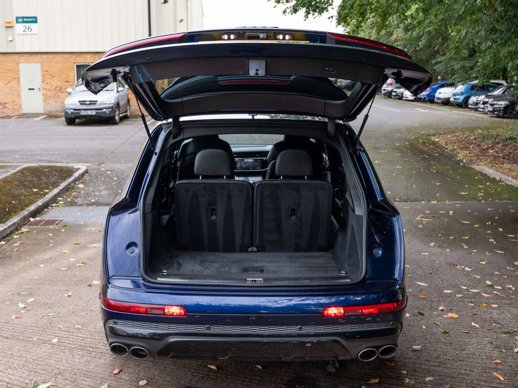 Audi SQ7 4L Vorsprung Black #62