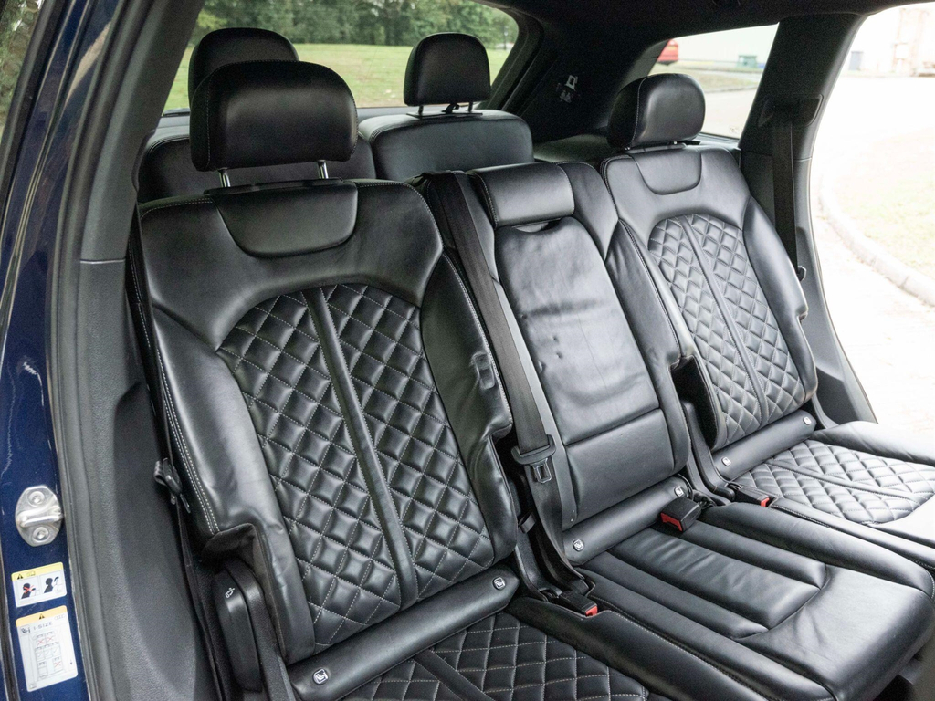 Audi SQ7 4L Vorsprung Black #42