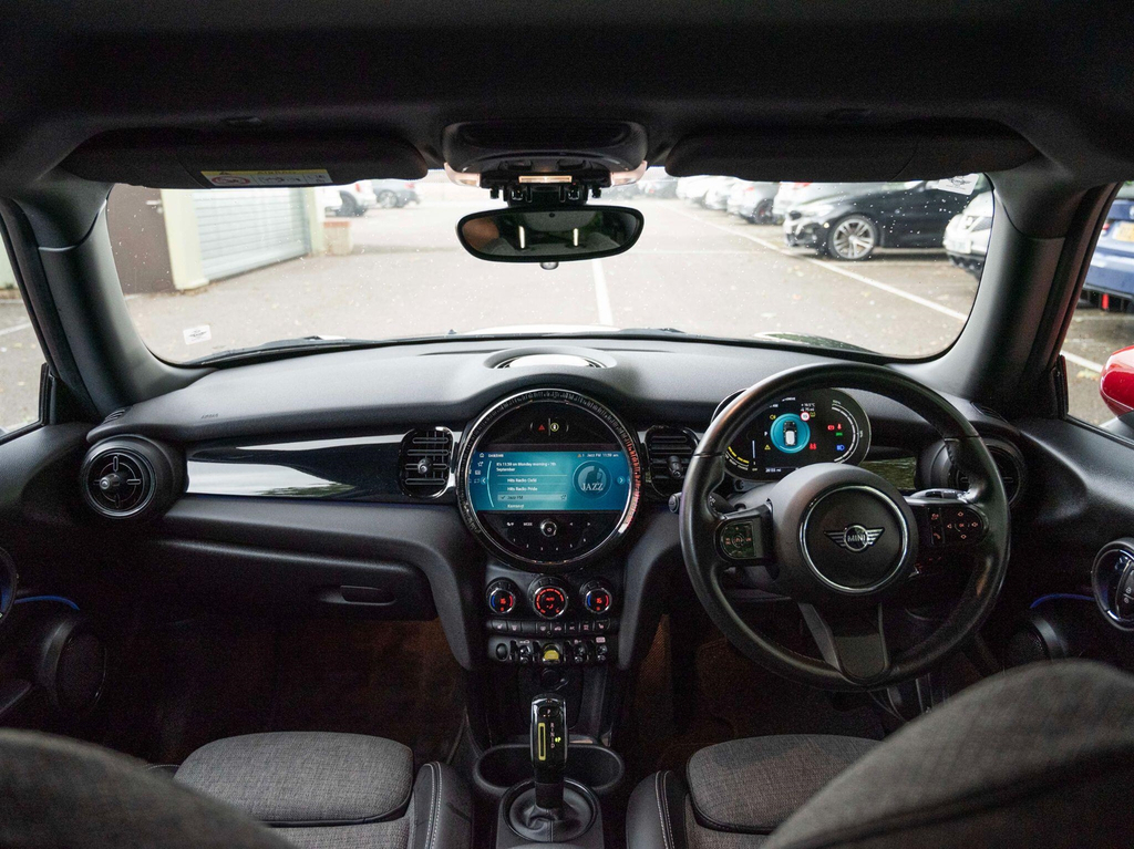 Mini Electric Hatch Cooper Se 32.6Kwh Level 2 Black #3