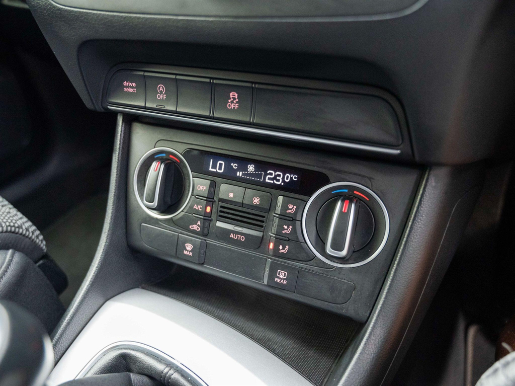 Audi Q3 1.4T Fsi S Line Edition White #78