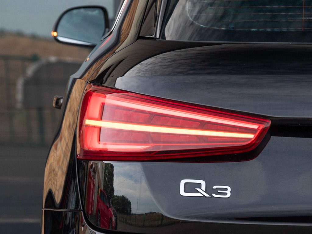 Audi Q3 1.4T Fsi S Line Edition White #54