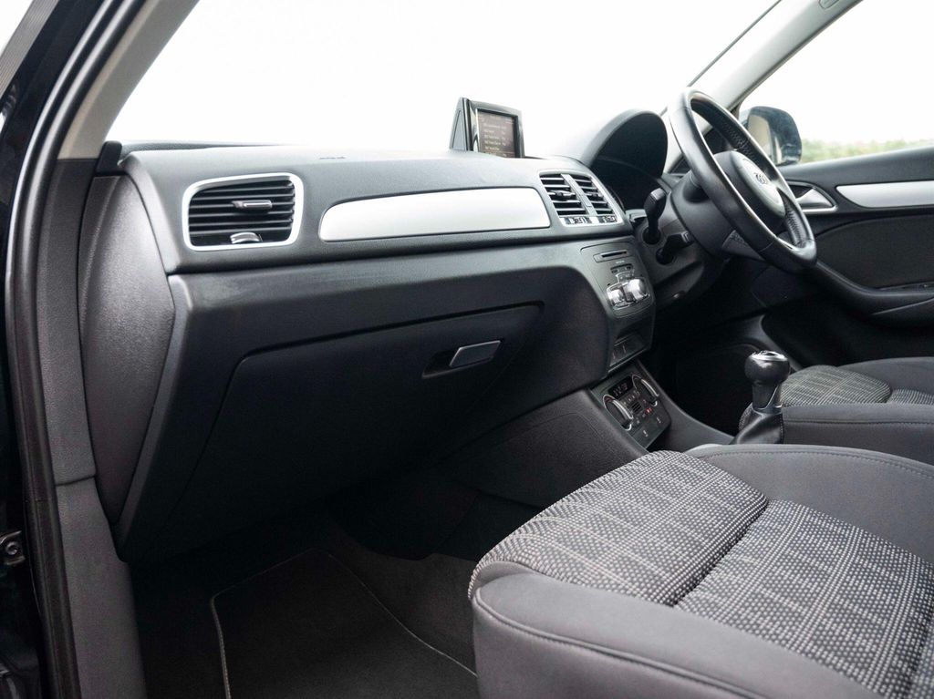 Audi Q3 1.4T Fsi S Line Edition White #32
