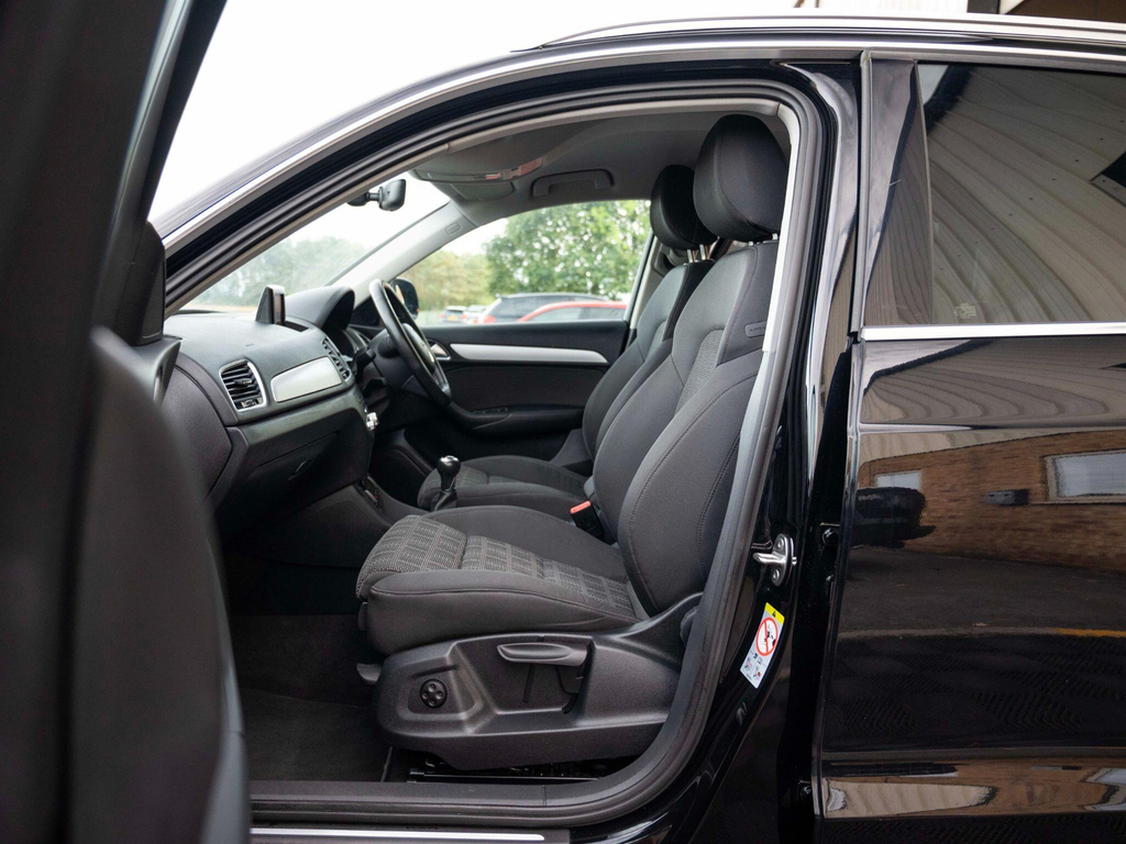 Audi Q3 1.4T Fsi S Line Edition White #29