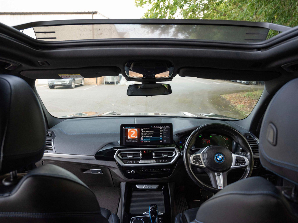 BMW iX3 210Kw Premier Edition Pro 80Kwh 2022 Black #46