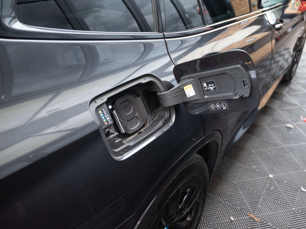 BMW iX3 210Kw Premier Edition Pro 80Kwh 2022 Black #83