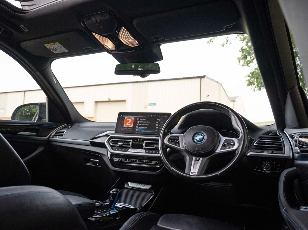 BMW iX3 210Kw Premier Edition Pro 80Kwh 2022 Black #8