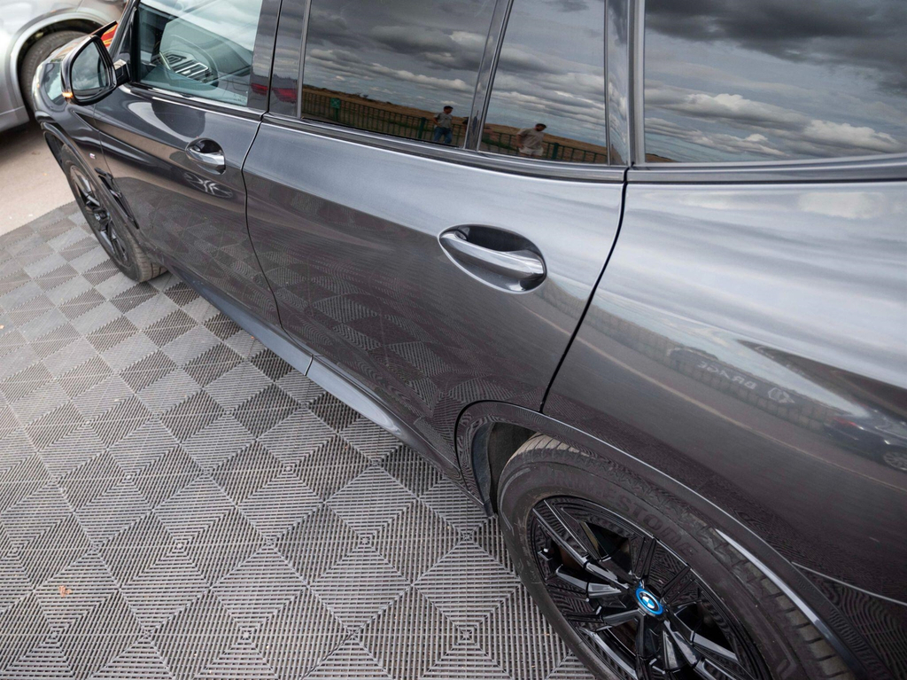 BMW iX3 210Kw Premier Edition Pro 80Kwh 2022 Black #81