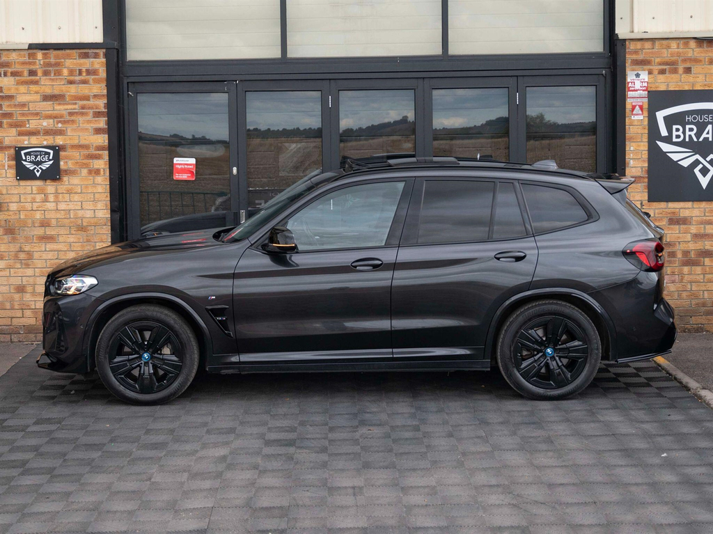 BMW iX3 210Kw Premier Edition Pro 80Kwh 2022 Black #48
