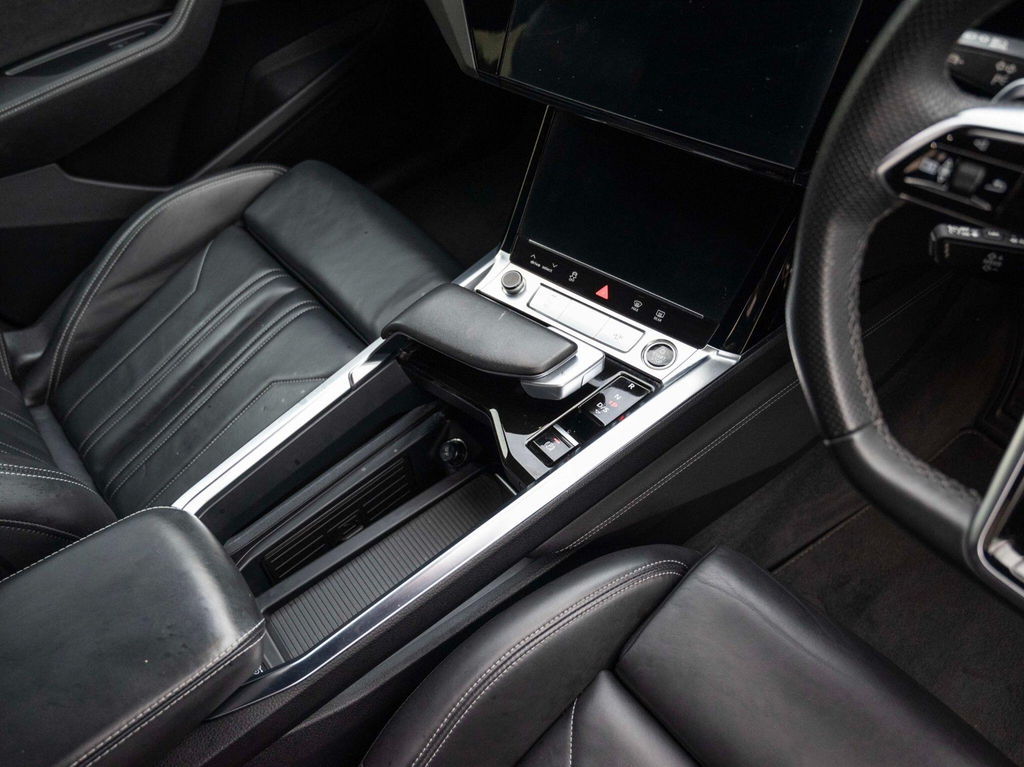 Audi E-tron Sportback Black Edition 55 Quattro 300,00 Kw Blue #76