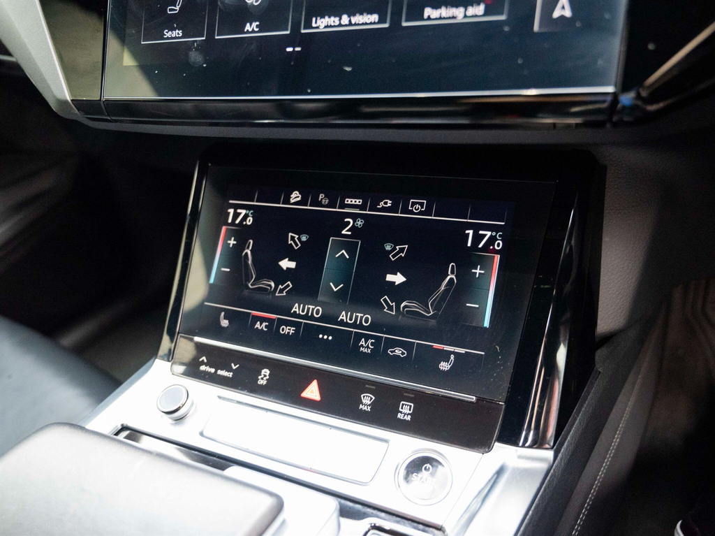 Audi E-tron Sportback Black Edition 55 Quattro 300,00 Kw Blue #39
