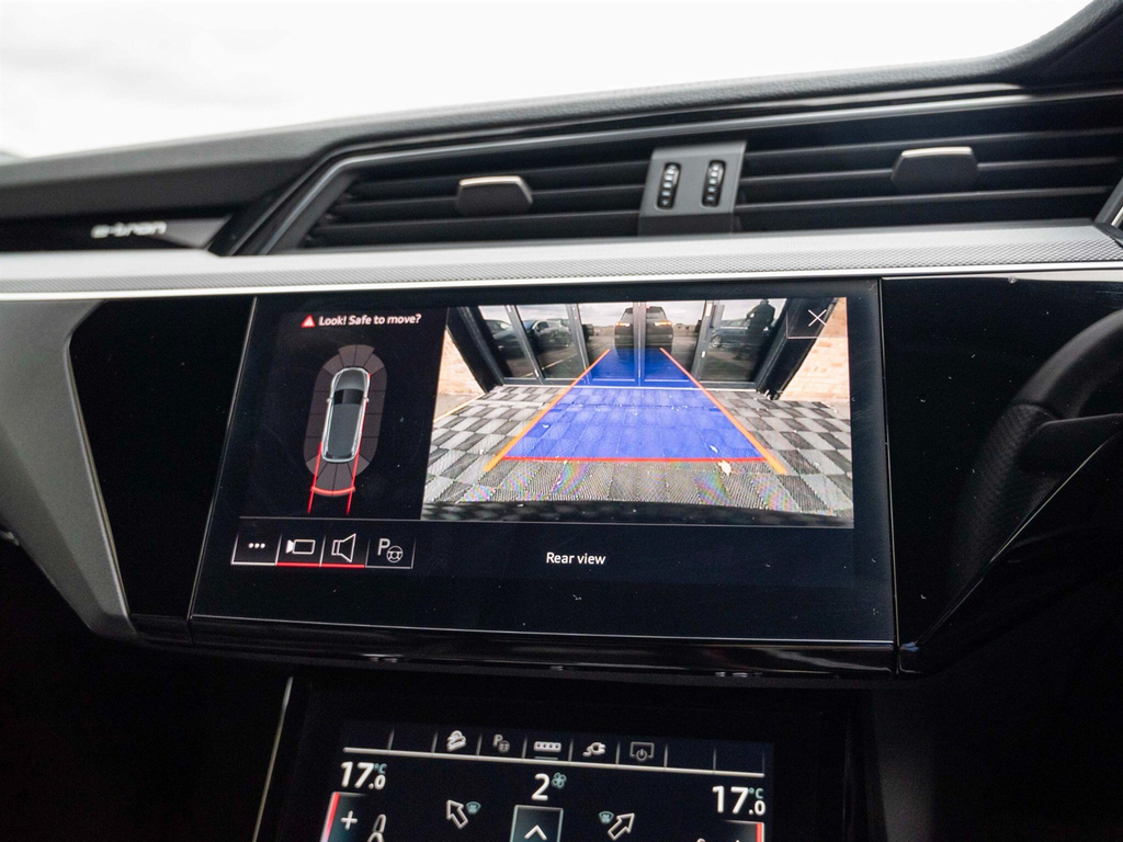 Audi E-tron Sportback Black Edition 55 Quattro 300,00 Kw Blue #32