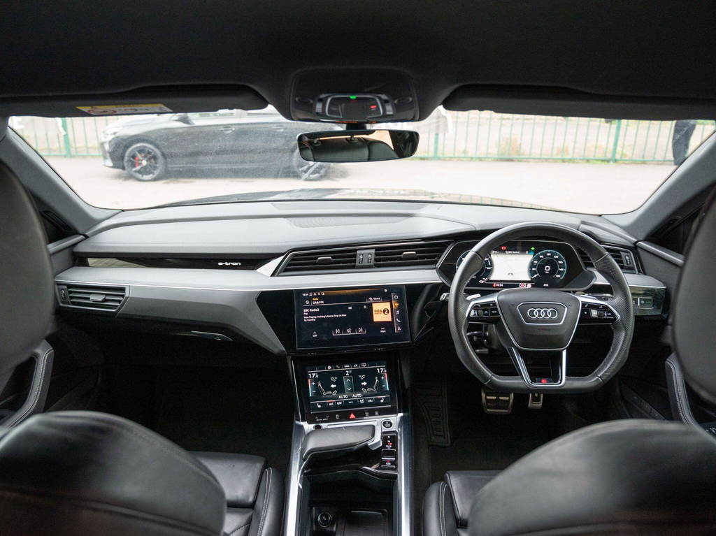 Audi E-tron Sportback Black Edition 55 Quattro 300,00 Kw Blue #44