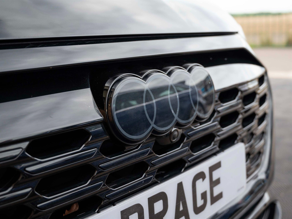 Audi E-tron Sportback Black Edition 55 Quattro 300,00 Kw Blue #88