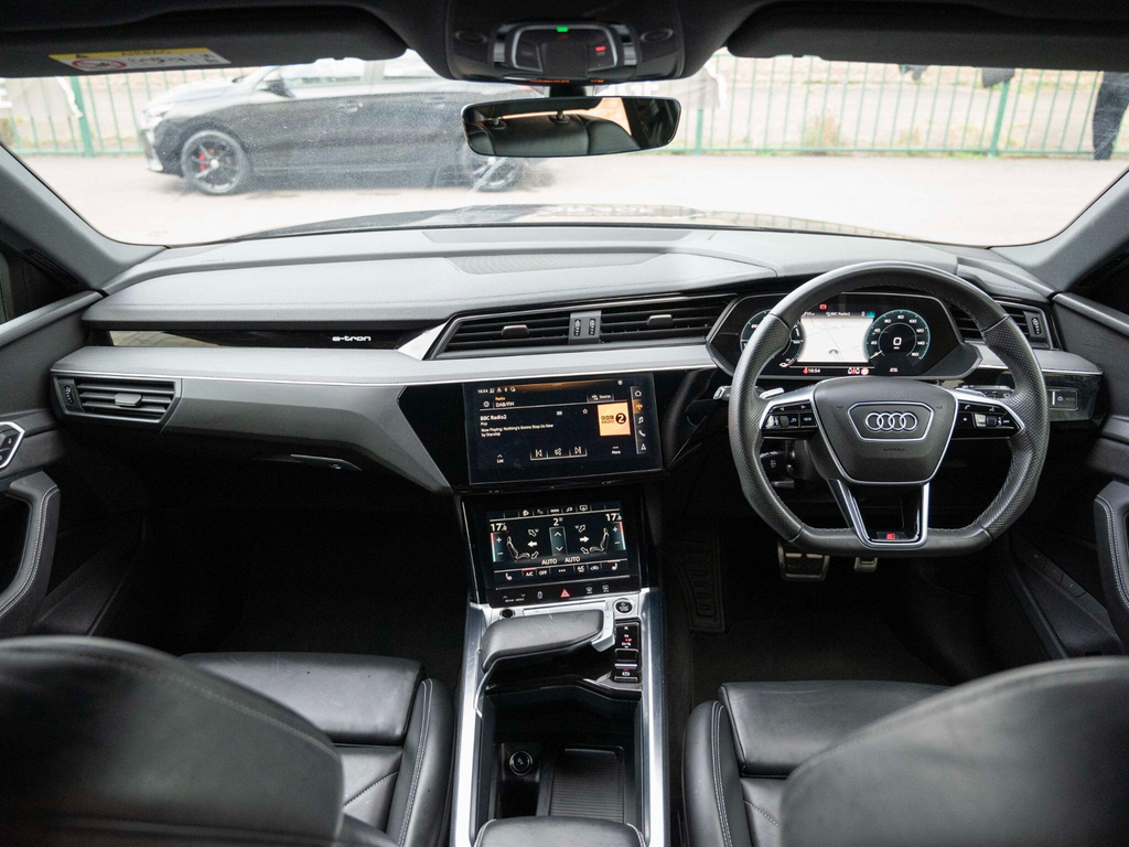 Audi E-tron Sportback Black Edition 55 Quattro 300,00 Kw Blue #18