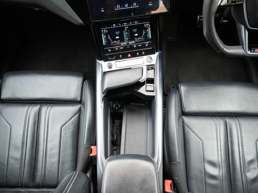 Audi E-tron Sportback Black Edition 55 Quattro 300,00 Kw Blue #73