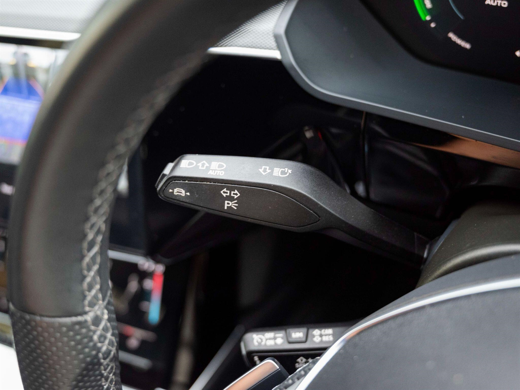Audi E-tron Sportback Black Edition 55 Quattro 300,00 Kw Blue #84