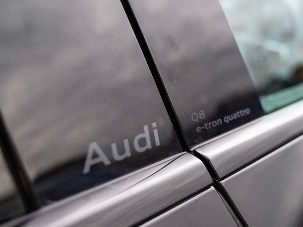 Audi E-tron Sportback Black Edition 55 Quattro 300,00 Kw Blue #92