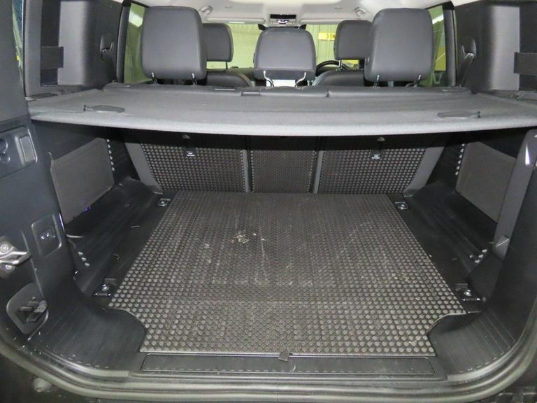 Land Rover Defender 110 X-dynamic S Grey #7