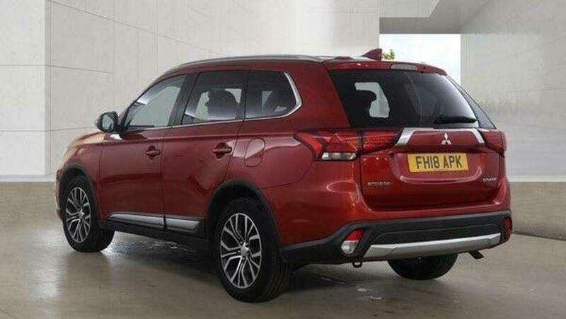 Mitsubishi Outlander 2.2 Di-d 4 Red #4